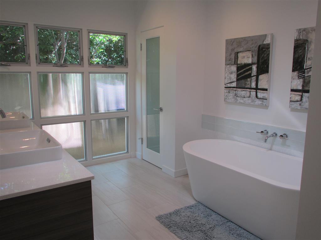 SL920 Master Bath 1